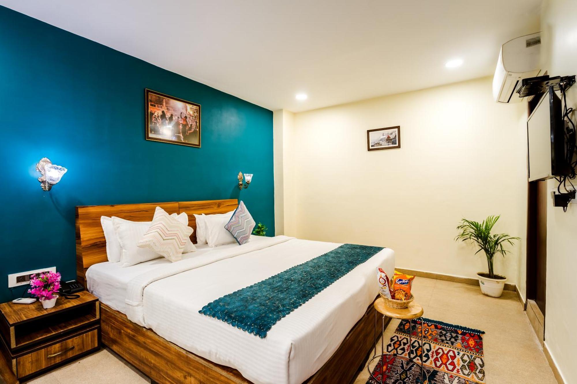 Tripli Hotels Silver Shine Varanasi Exterior photo
