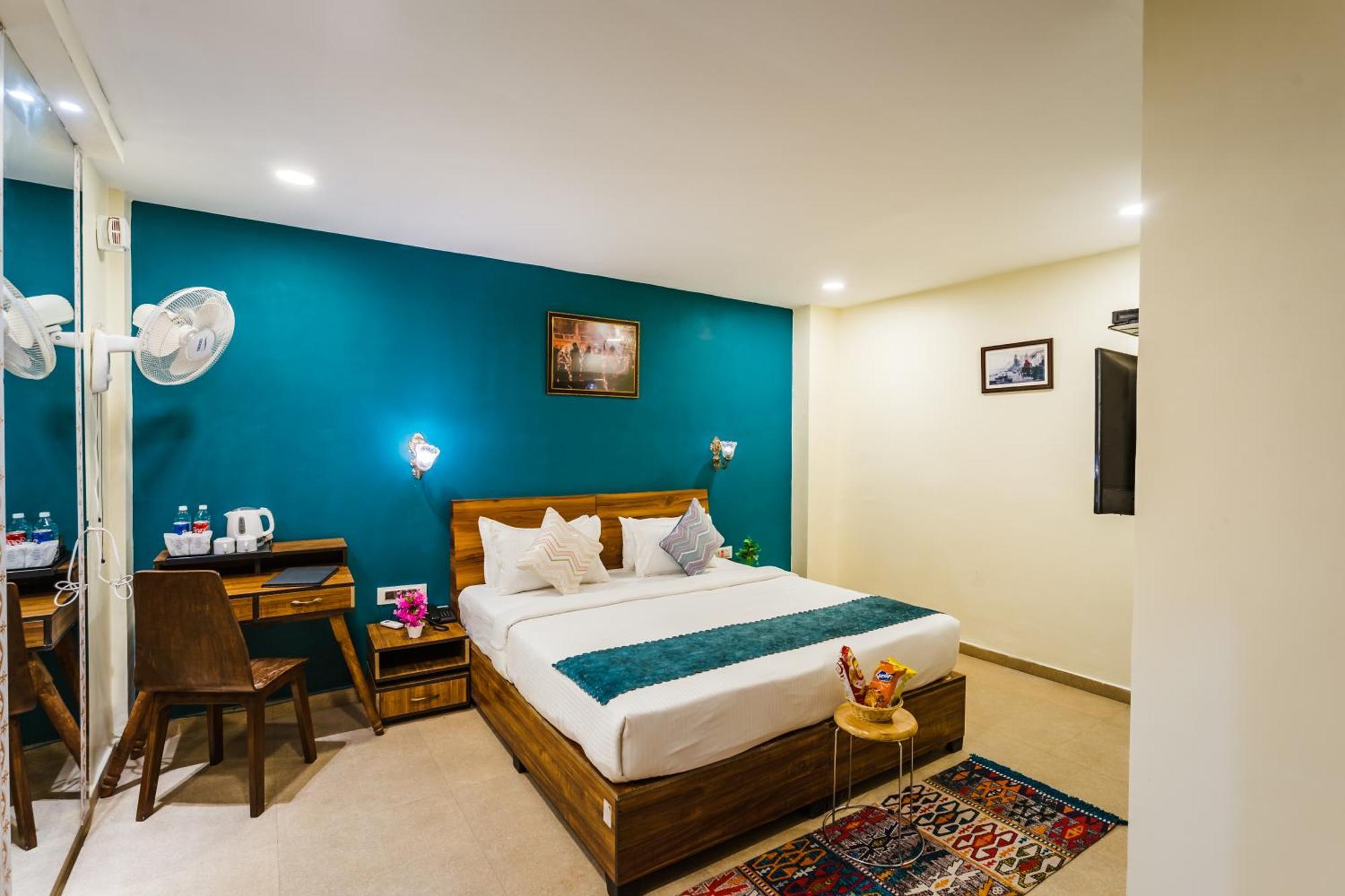 Tripli Hotels Silver Shine Varanasi Exterior photo