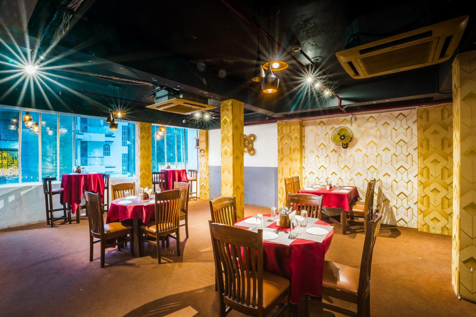 Tripli Hotels Silver Shine Varanasi Exterior photo